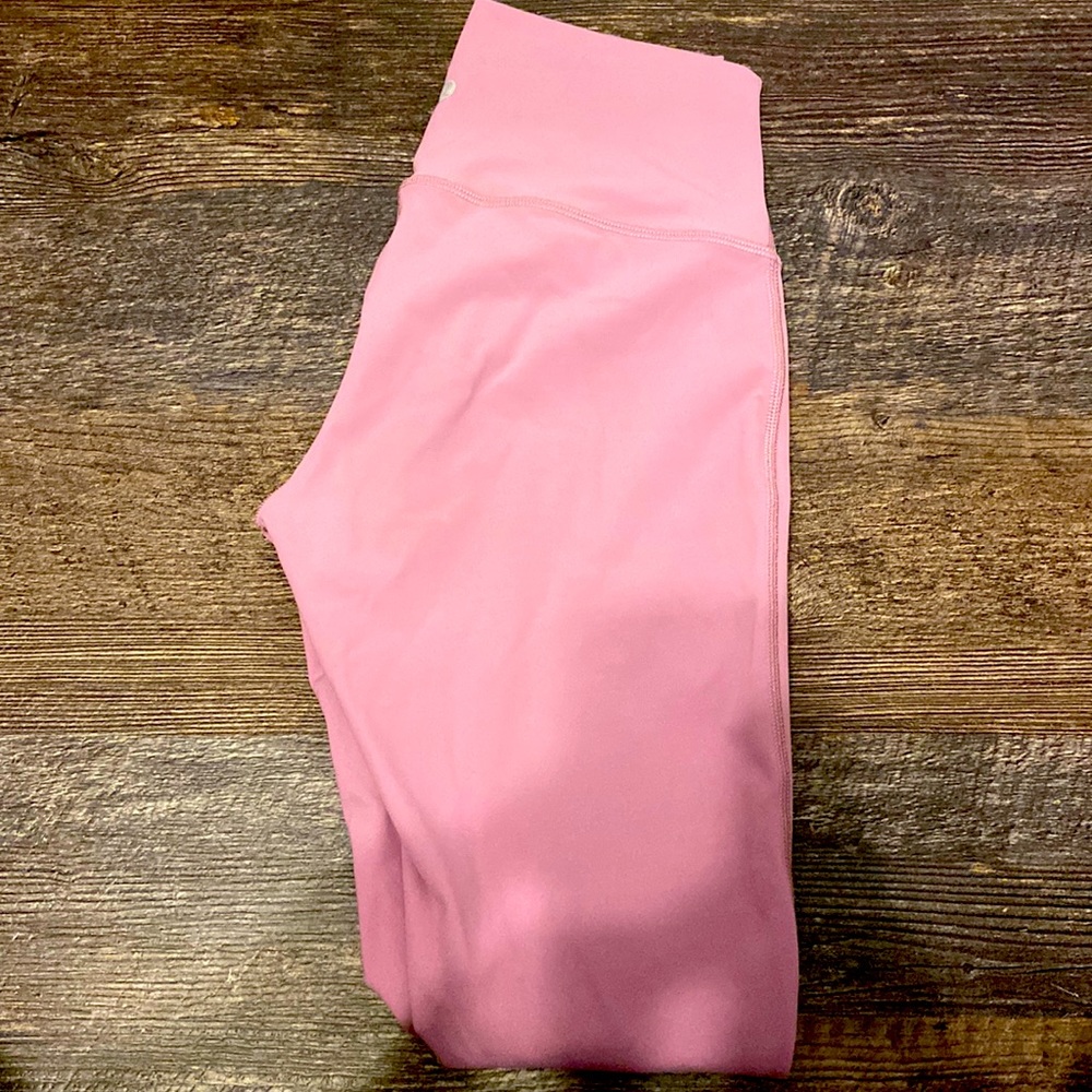 Lululemon Wunder Under HR Tight 25” SIZE 4